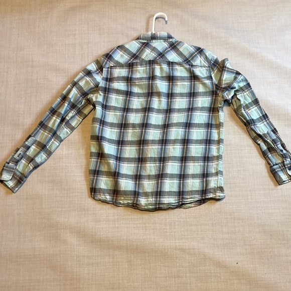 American Eagle outfitters size medium green, gray blue button up flannel - Picture 8 of 9